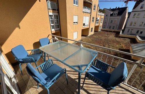 Mittendrin, zentrale & gemütliche Stadtwohnung - Photo 6