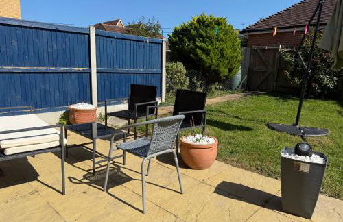 Spacious 4BR House Canterbury with en-suite and Free Parking - Long Stays - Foto 12