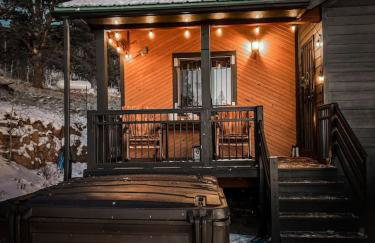 Breathtaking ViewsTwo Bedroom Cabin with Hot tub - Foto 17