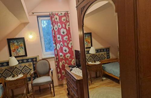 Ropuszy Dwór - Foto 10