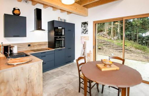 3 Bedroom Nice Home In Chambon-Sur-Lignon - Foto 12