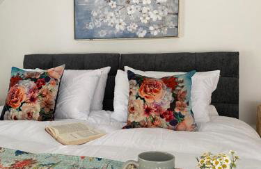 The Nook- A Rustic Cottage in a Beautiful Village. - Photo 11