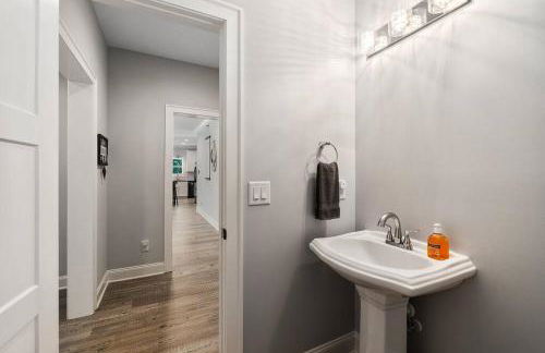 New Home, Dock, Home Theatre Projector, Hot Tub, Fire Pit, Kayaks - Foto 32