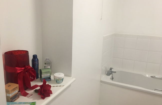 2 Bed Flat, Dedicated Workspace, Parking, 4KTV - Photo 21