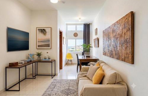 5 adultos, 2 quartos, Apartamento espaçoso em Copacabana, 5 minutos da Praia, metrô na Porta e garagem - Foto 1