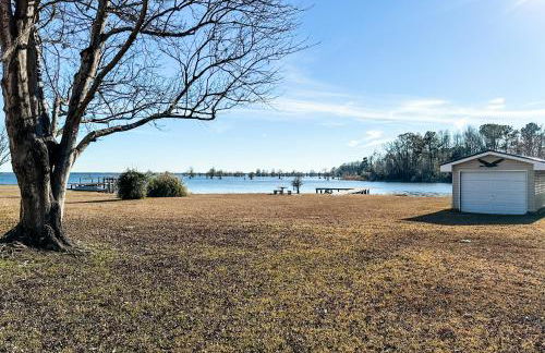 Lakefront Fishing and Grilling - Home Sweet Home! - Foto 2