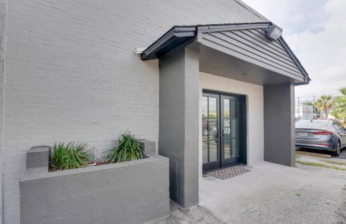 Walk to Strand Historic District Stylish Dtwn Gem - Foto 22