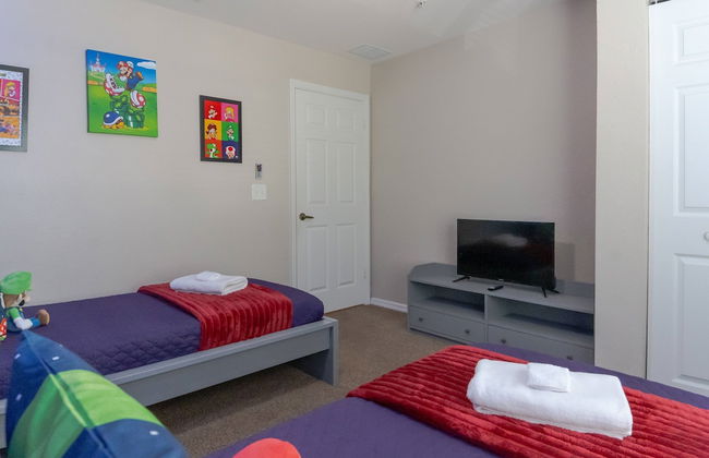 Charming Townhouse Near Disney - Photo 32