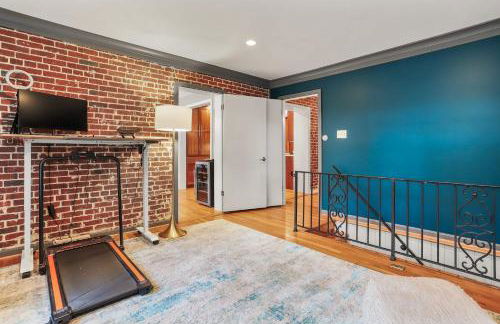 Sojourn Beautiful Home with Beach Access & Backyard - Foto 18