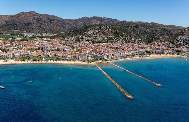 Apartment in Roses Near Sandy Beach - Photo 28