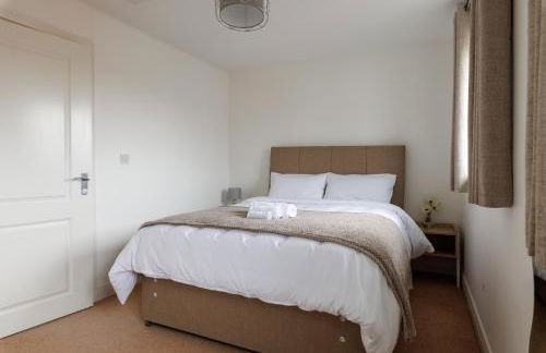 Spacious 4-Bedroom House in Aylesbury Ideal for Contractors Professionals or Larger Families - Foto 38