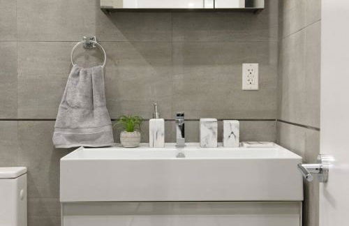 78-1B New 1BR prime UES WD in unit BEST VALUE - Foto 34