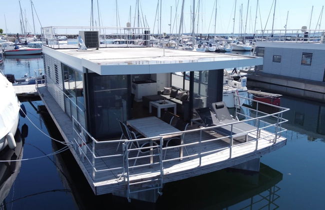 Hausboot in Boltenhagen - Foto 1