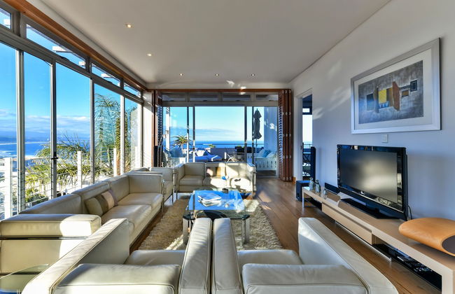 PENTHOUSE 230m2 ON THE SEA - Photo 33