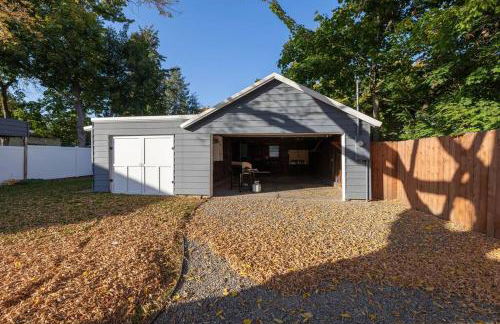 Charming Cozy Cottage with Hot Tub - Foto 23