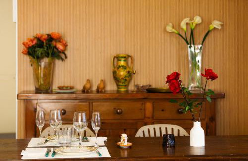 Sicily Authentic Cottage, Outdoor Hot Tub & Century-Old Olive Park, Donna Caterina House - Foto 7