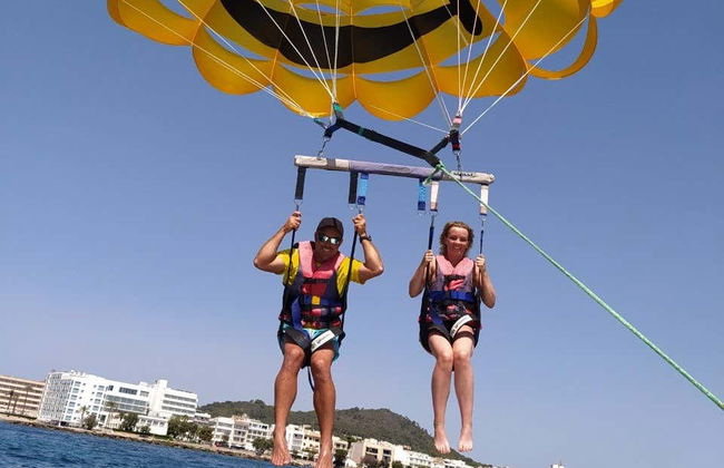 Parasailing en Cala Bona - Foto 4