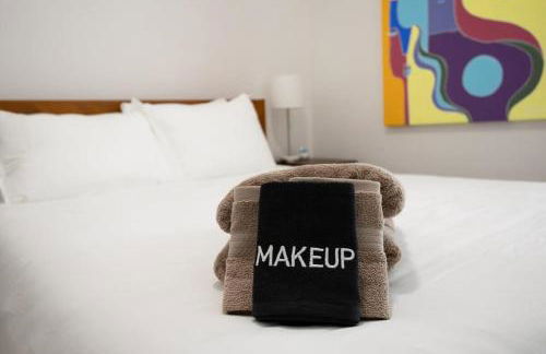 Fun & Renovated Artsy Downtown Apt Dog Friendly with Fully Fenced Backyard and Private Parking - Foto 45