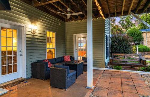 LKJ - Lakefront Home, Hot tub, Fire Pit, Games and Movie Room! - Foto 67