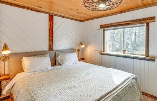 Waterfront Duluth Cabin with Deck and River View! - Foto 15