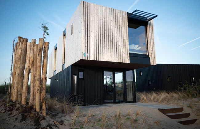 Modern, Trendy Theme Denim Lodge, Near the sea - Foto 1