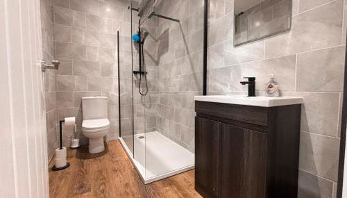 Studio Apartment in Paull, near Saltend, Hull with parking - Foto 2, Shower