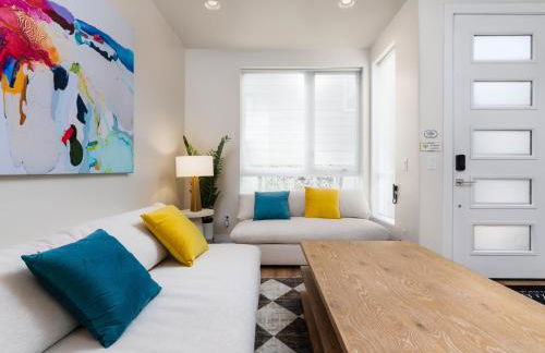 Lux Townhome With Parking and Rooftop Putting Green - Foto 9