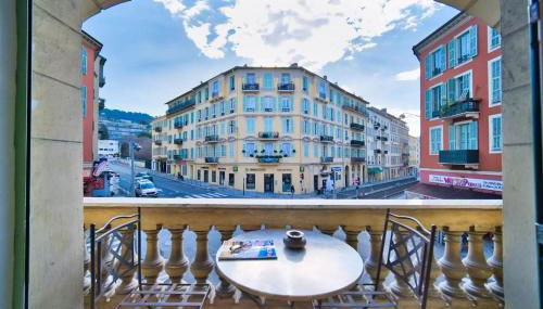 Port of Nice - Scooters Included - Photo 1