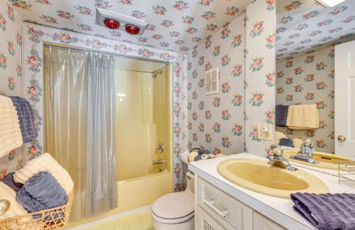 Dalton Retreat w Deck, Fire Pit and 6 Smart TVs - Foto 25