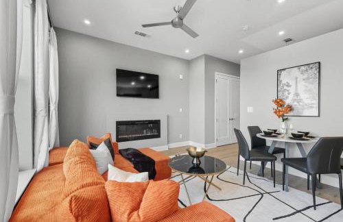 Skyline VIEWS, 5 mins to Downtown, Free Parking - Photo 21