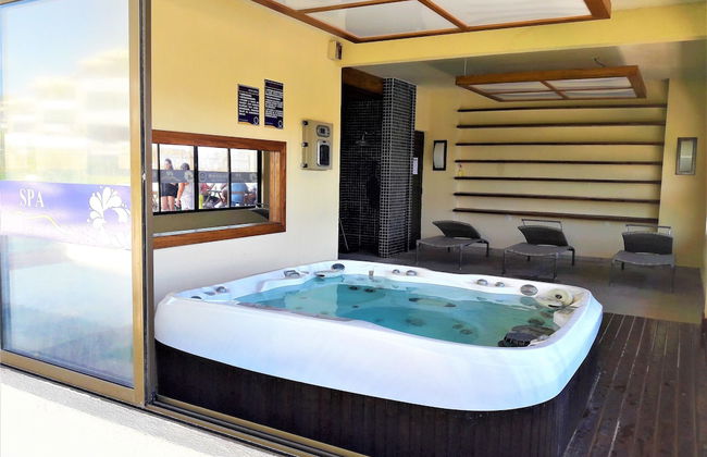 Duplex with Hot Tub near Beach by DM Apartments. - Photo 26