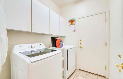 Getaway with Hot Tub Near Peoria Mountain Preserve! - Foto 18