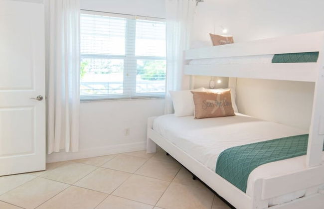 8BD Ft Pierce Beach Getaway - Great for Family Group - Photo 22