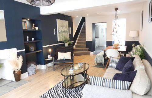 Aubrey Cottage - Photo 1