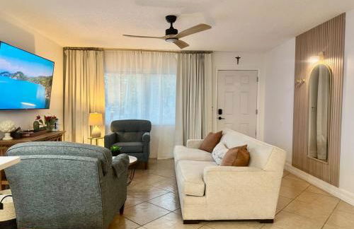 Tropical escape Pool Garden & Patio Near Tampa - Foto 11