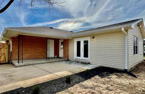 New remodel exquisite master suite Trenton, Ohio - Foto 27