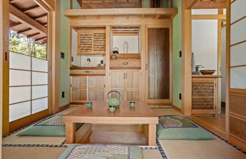 10 Acre Estate with Views Teahouse and Pickleball Court - Foto 7