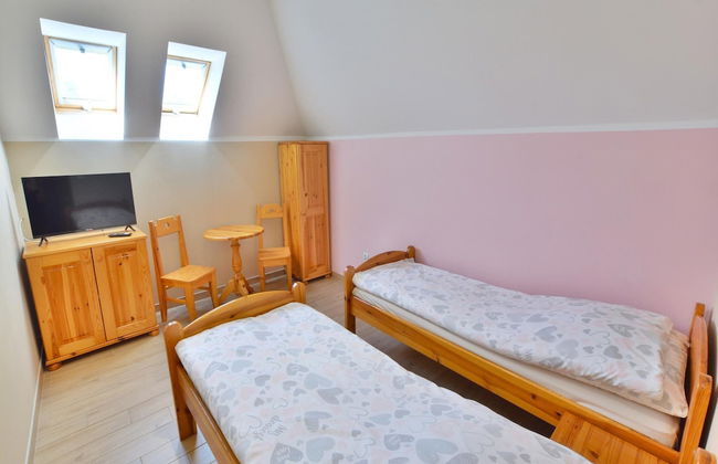 Holiday Apartment, 3 Bedrooms, Garden, Slowino - Photo 2