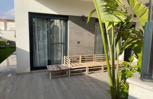 Frontsea Beach bungalow with swiming pool and long terrace - Foto 8