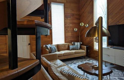 Base Camp - Photo 15