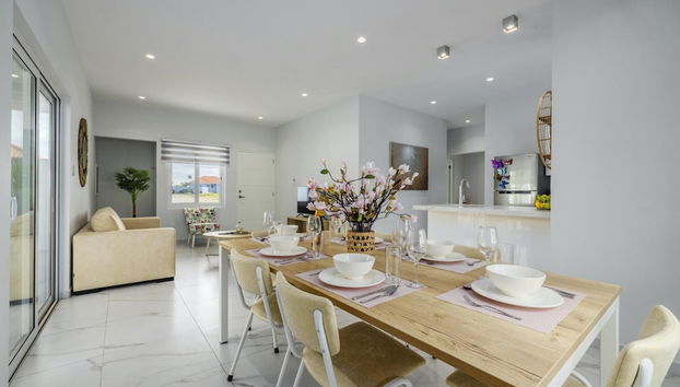 Brand New 3BR 2BA w Private Pool Near Palm Beach - Foto 3, Habitación