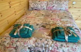 Beautiful Wooden tiny house, Glamping cabin with hot tub 2 - Foto 24