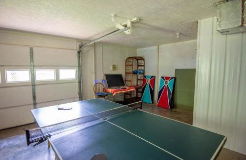 2Bd Riverfront with Expansive Outdoor Space, River Access, Fire Pit - Foto 3