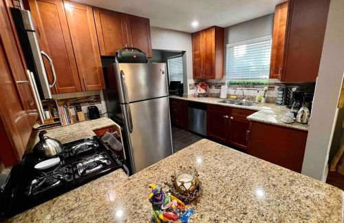 3 Bedrooms with Free gated parking,5-10Mins From ALL - Photo 11