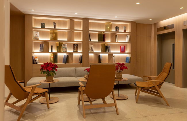 Apartamentos Recoletos - Photo 37