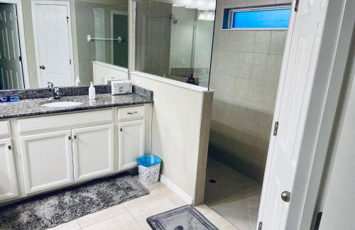 Modern and spacious home away from home - Foto 19