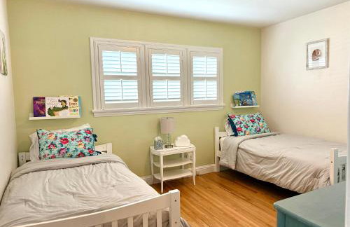 Historic, Family-Friendly Home in Downtown - Photo 7