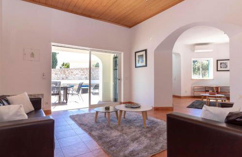 Casa Rainha Near Carvoeiro pool BBQ - Foto 7