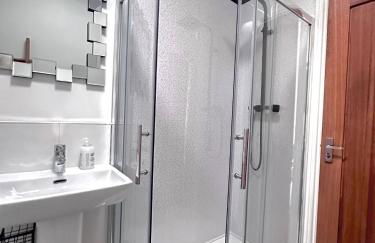 The Follonsby hot tub Retreat with own bar near city centre - Foto 32