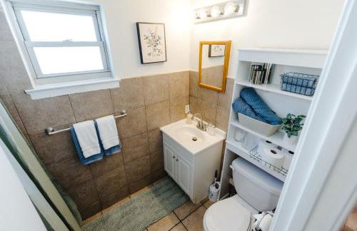 Centrally Located 2BR Overton Square Unit 2 Fast WiFi Free Parking Yes Pets - Foto 34